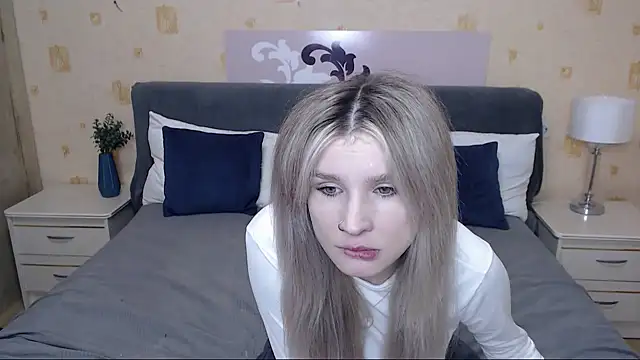 Snapshot of Chloe_Addison chatting on 09.18.25 Chloe Addison online show from 09.18.25