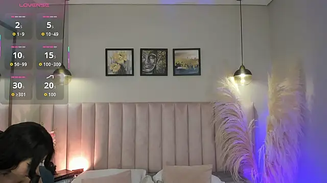 Zoe Banks  online show from 10.03.25