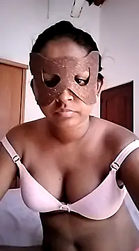 DiluQueen online show from 02.25.25