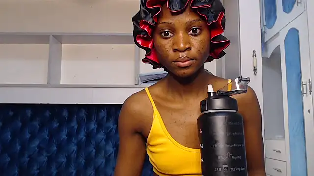 YoungDiva69 online show from 10.26.25