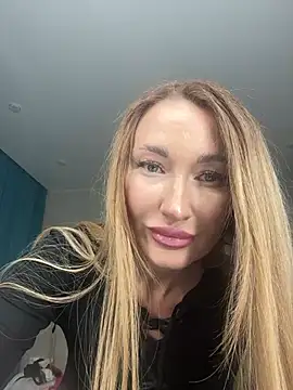 Snapshot of Sweet_Pussy2024 chatting on 02.13.25 Sweet Pussy2024 online show from 02.13.25