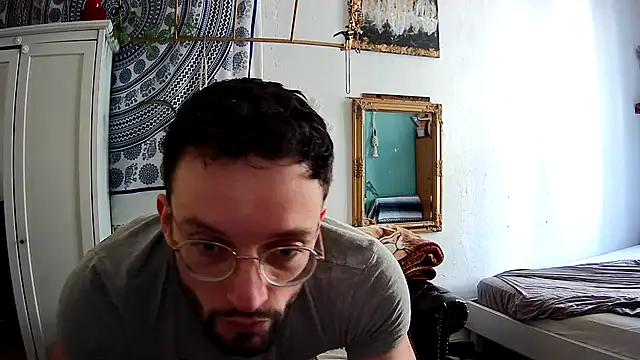 Snapshot of Kleinerabstecher chatting on 03.02.25 Kleinerabstecher online show from 03.02.25