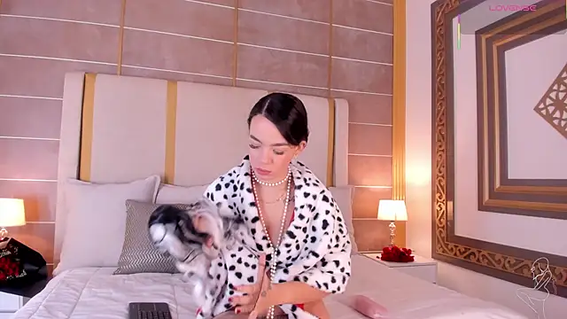 JullieBoo online show from 10.12.25