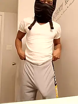 Snapshot of RRasta25 chatting on 01.28.25 RRasta25 online show from 01.28.25