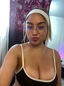 Snapshot of Iam_Cassi chatting on 02.20.25 Iam Cassi online show from 02.20.25