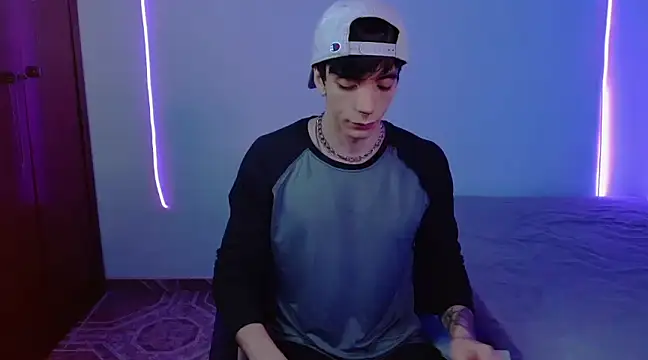 H3ll B0I online show from 02.17.25