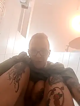 Astrid-Gilbert online show from 02.03.25