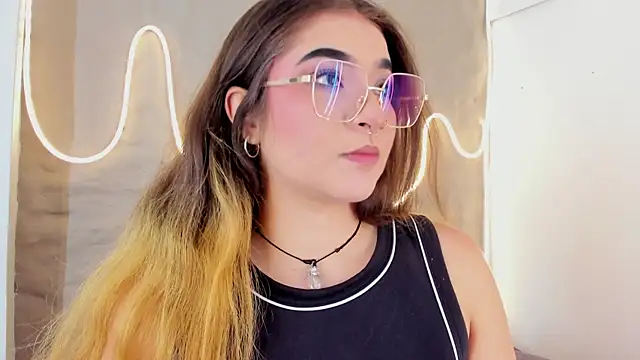 Shanntal  online show from 02.16.26