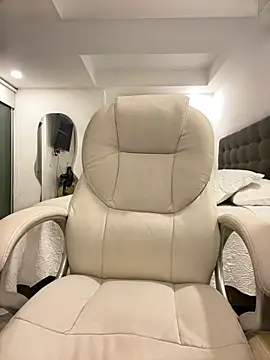 Snapshot of sofiaxox chatting on 02.25.26 sofiaxox online show from 02.25.26