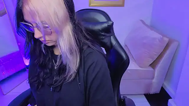 Hela v online show from 01.16.26