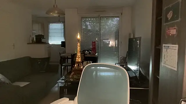 Funnyjul31 online show from 04.12.26