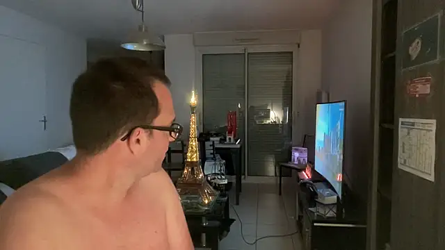 Funnyjul31 online show from 04.18.26