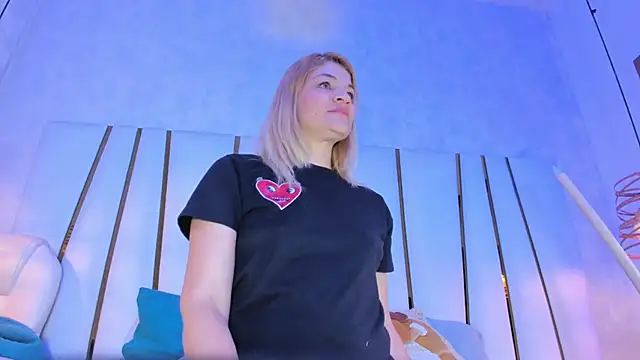 violet gray  online show from 01.17.26