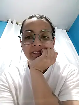 Snapshot of bri_ali chatting on 02.09.26 bri ali online show from 02.09.26