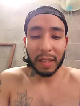 Snapshot of Miguelmxss chatting on 02.05.25 Miguelmxss online show from 02.05.25