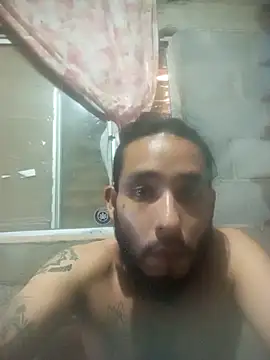 Snapshot of Miguelmxss chatting on 10.12.25 Miguelmxss online show from 10.12.25