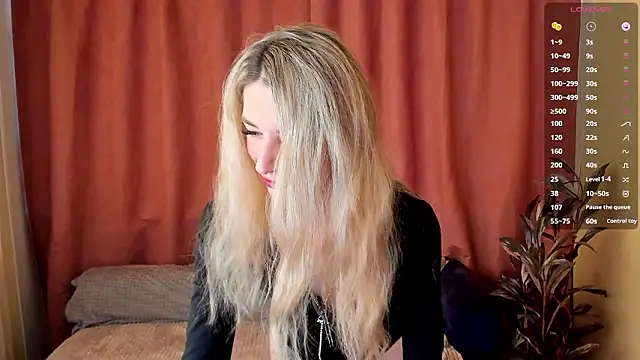 skinnyladyy online show from 03.18.26