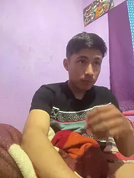 Snapshot of EduardoEspinoza12 chatting on 03.13.25 EduardoEspinoza12 online show from 03.13.25