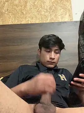 EduardoEspinoza12 online show from 04.21.26