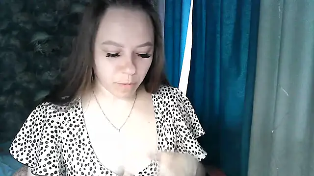 Snapshot of Misssweet_s chatting on 06.17.26 Misssweet s online show from 06.17.26