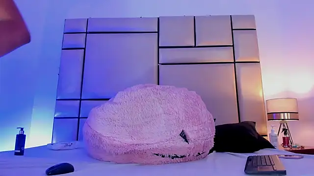 JulianaaHerrera online show from 10.23.25