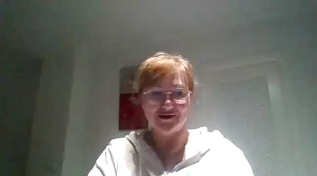 Snapshot of Luzia-Sal chatting on 02.10.25 Luzia-Sal online show from 02.10.25