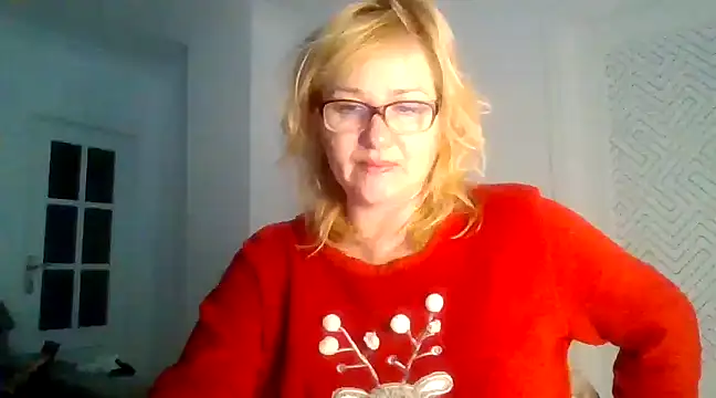 Snapshot of Luzia-Sal chatting on 03.02.25 Luzia-Sal online show from 03.02.25