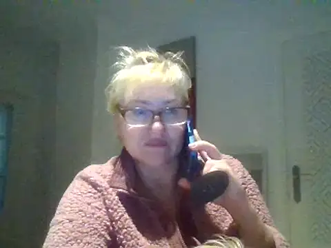 Snapshot of Luzia-Sal chatting on 03.02.25 Luzia-Sal online show from 03.02.25