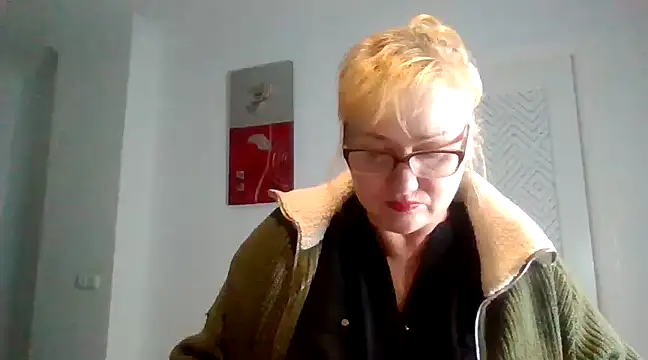 Snapshot of Luzia-Sal chatting on 03.05.25 Luzia-Sal online show from 03.05.25