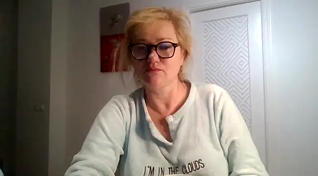 Snapshot of Luzia-Sal chatting on 03.13.25 Luzia-Sal online show from 03.13.25