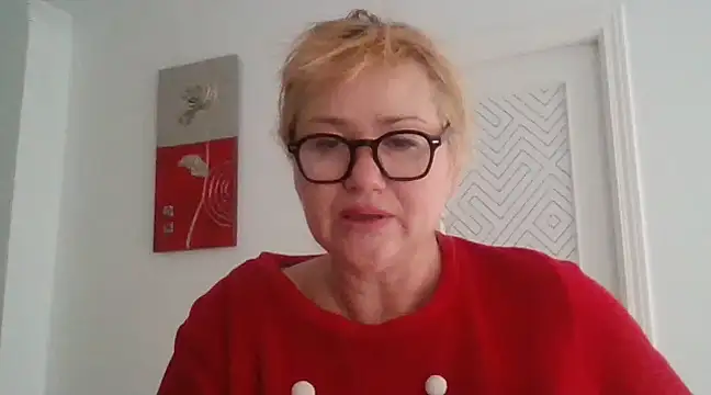 Snapshot of Luzia-Sal chatting on 03.17.25 Luzia-Sal online show from 03.17.25