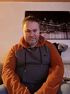 Pourleplasirs online show from 02.18.25