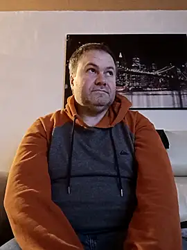 Pourleplasirs online show from 02.19.25