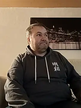 Pourleplasirs online show from 02.22.25