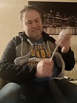 Pourleplasirs online show from 02.27.25