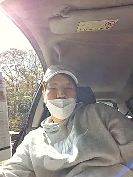 Tyyyggjju online show from 11.05.25