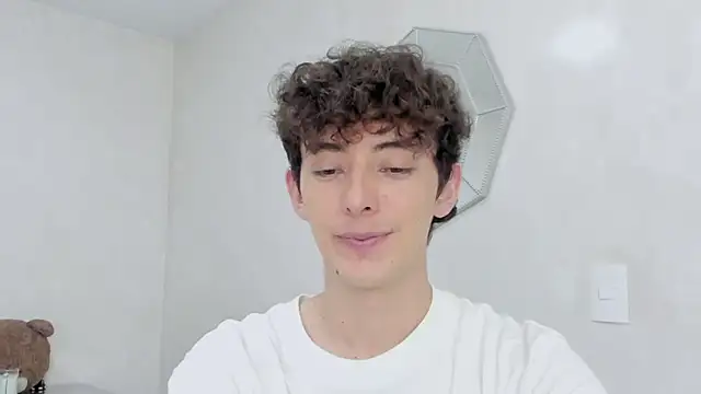 Snapshot of miketwink chatting on 01.18.26 miketwink online show from 01.18.26