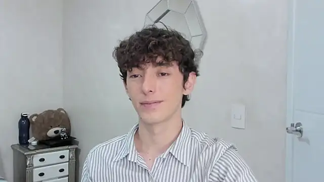 Snapshot of miketwink chatting on 02.20.26 miketwink online show from 02.20.26