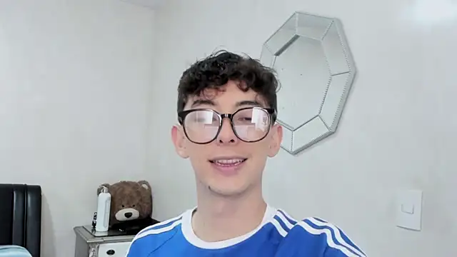 Snapshot of miketwink chatting on 03.03.26 miketwink online show from 03.03.26