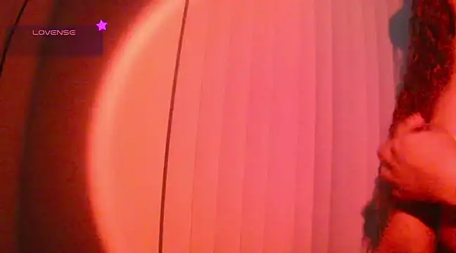 Snapshot of kinkyprincesskyrra chatting on 02.19.25 kinkyprincesskyrra online show from 02.19.25