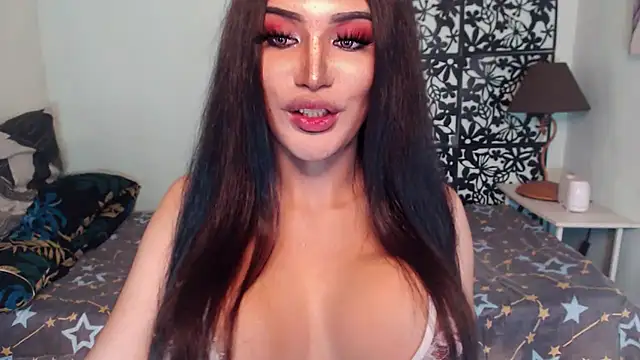 Snapshot of tripleAAAbitch chatting on 02.01.25 tripleAAAbitch online show from 02.01.25