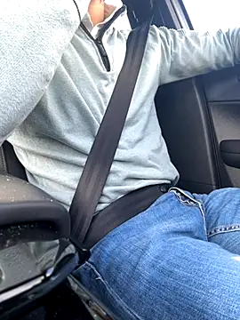 Snapshot of bullyboyy chatting on 10.28.25 bullyboyy online show from 10.28.25