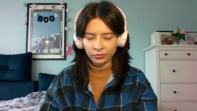 Snapshot of LariceSexy chatting on 10.27.25 LariceSexy online show from 10.27.25