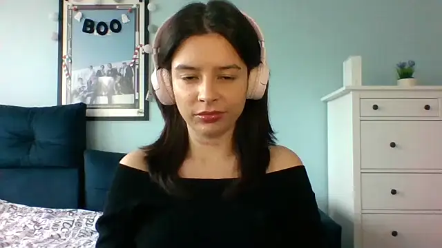 Snapshot of LariceSexy chatting on 11.13.25 LariceSexy online show from 11.13.25