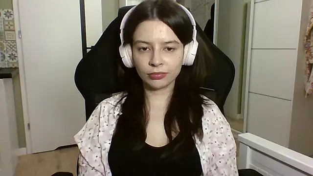 LariceSexy online show from 04.18.26