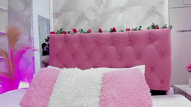 Snapshot of Ariana_greenblat chatting on 09.10.25 Ariana greenblat online show from 09.10.25