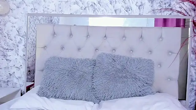 Snapshot of Ariana_greenblat chatting on 10.25.25 Ariana greenblat online show from 10.25.25