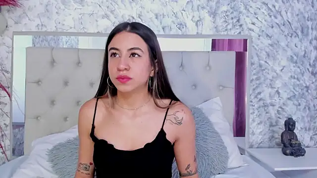 Snapshot of Ariana_greenblat chatting on 12.17.25 Ariana greenblat online show from 12.17.25