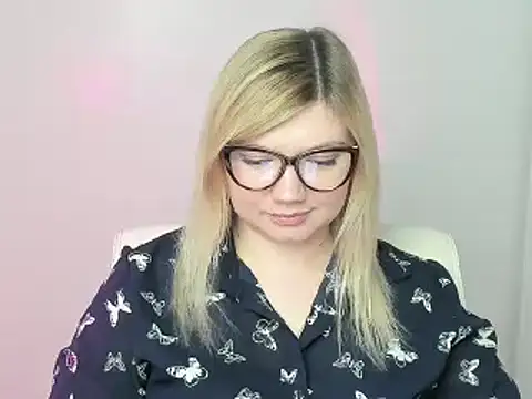 Lola moree online show from 11.04.25