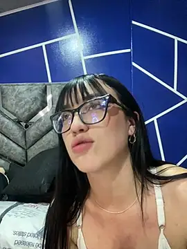 Melody rousse  online show from 02.19.25